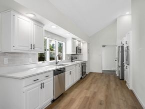 10 Gassett Rd, Westford MA 01886