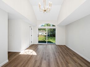 10 Gassett Rd, Westford MA 01886
