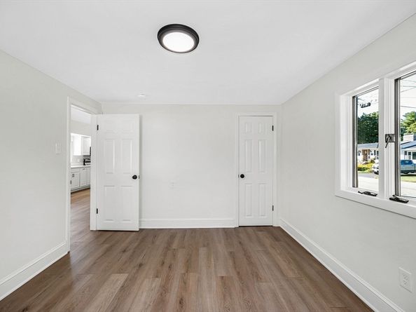 10 Gassett Rd, Westford MA 01886