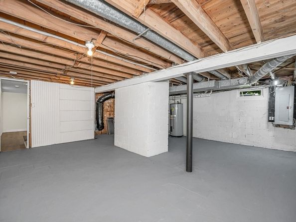 10 Gassett Rd, Westford MA 01886