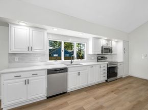 10 Gassett Rd, Westford MA 01886