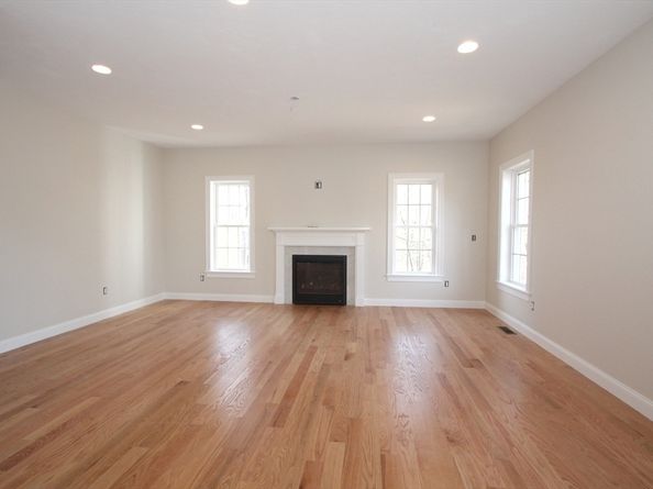 28 Forest Hill Dr., Rutland MA 01543