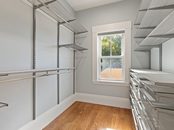 70 School St, Waltham MA 02452