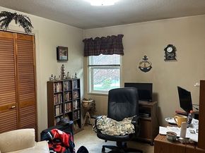 35 Laurel Hill Ln, Holden MA 01520