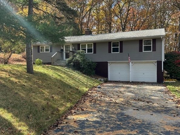 35 Laurel Hill Ln, Holden MA 01520