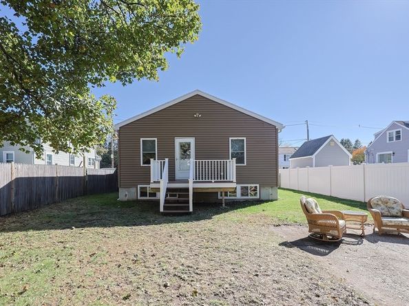 19 Arnold Ave, Peabody MA 01960