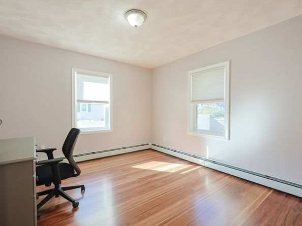 19 Arnold Ave, Peabody MA 01960