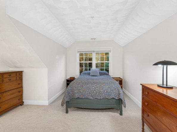 141 Cortland Dr, North Andover MA 01845