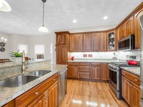141 Cortland Dr, North Andover MA 01845