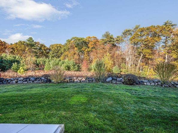 141 Cortland Dr, North Andover MA 01845