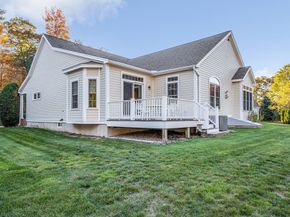 141 Cortland Dr, North Andover MA 01845