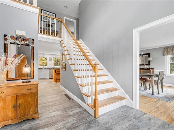 20 Edward Dr, Pembroke MA 02359
