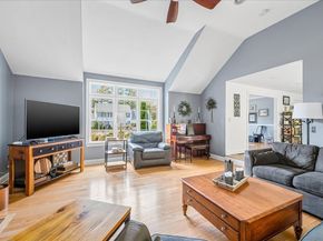 20 Edward Dr, Pembroke MA 02359