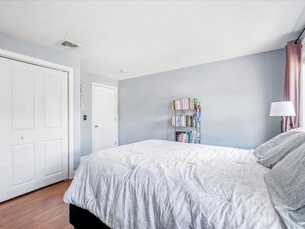20 Edward Dr, Pembroke MA 02359