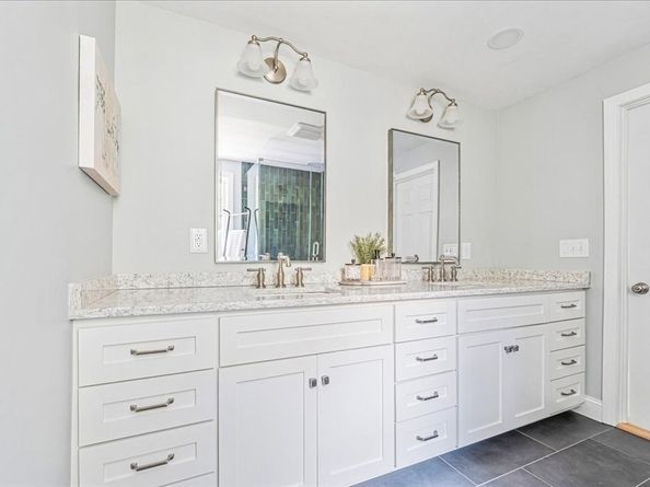 20 Edward Dr, Pembroke MA 02359