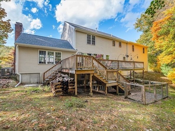 20 Edward Dr, Pembroke MA 02359
