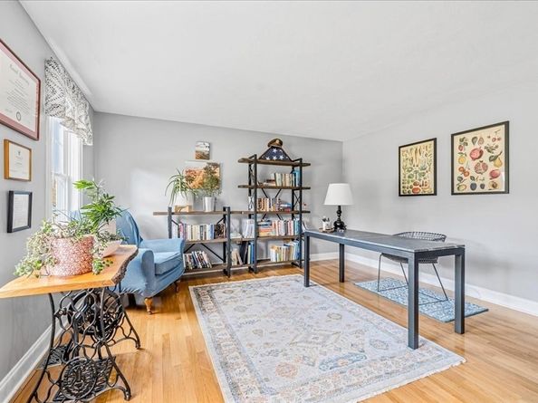 20 Edward Dr, Pembroke MA 02359