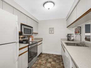 148 Main St F444, North Andover MA 01845