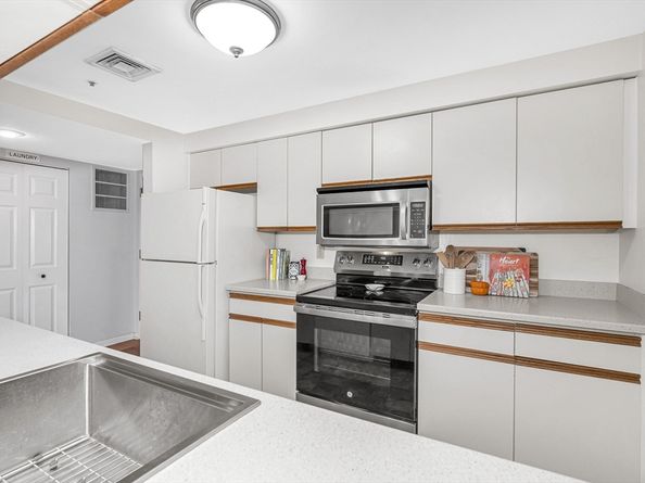148 Main St F444, North Andover MA 01845