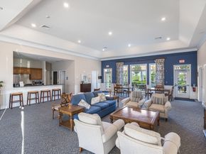 4 Francis Dr 207, Andover MA 01810