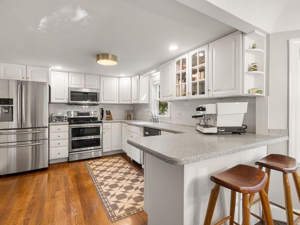 461 Centre St, Milton MA 02186