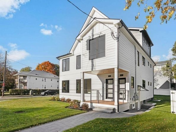 265-267 River St 265, Newton MA 02465