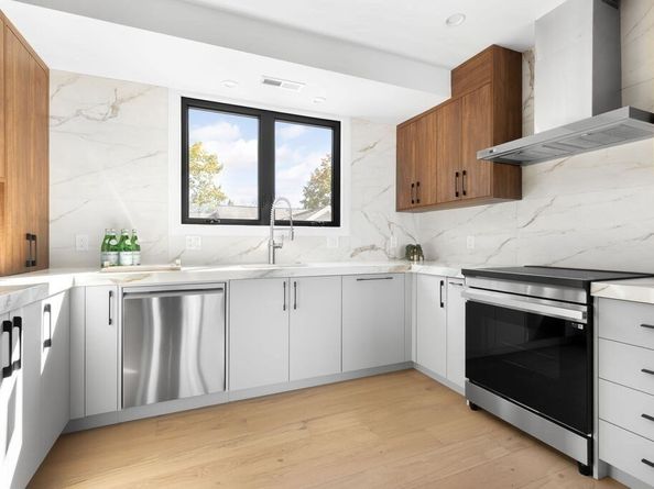 265-267 River St 265, Newton MA 02465