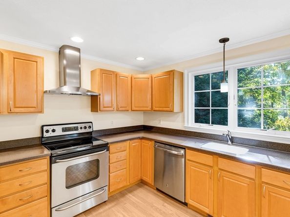 19 Morphew Ln 2, Rowley MA 01969
