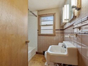70 Ken Dr, Gardner MA 01440