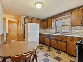 70 Ken Dr, Gardner MA 01440