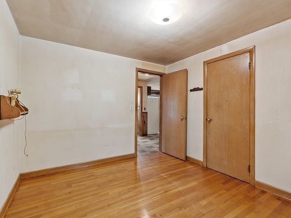 70 Ken Dr, Gardner MA 01440