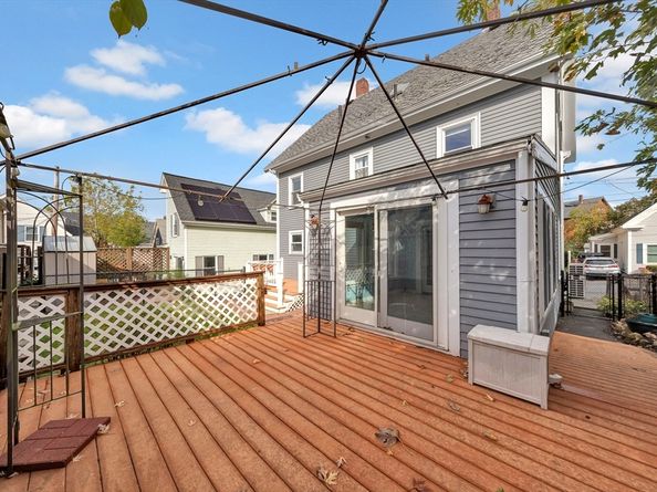 7 Harold Ave, Gloucester MA 01930