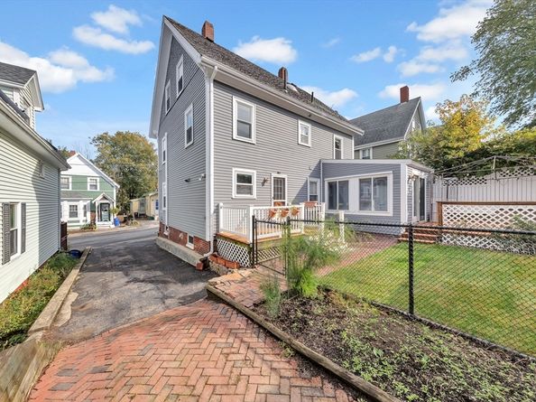 7 Harold Ave, Gloucester MA 01930
