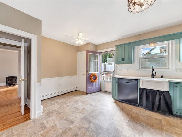 7 Harold Ave, Gloucester MA 01930