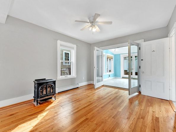 7 Harold Ave, Gloucester MA 01930