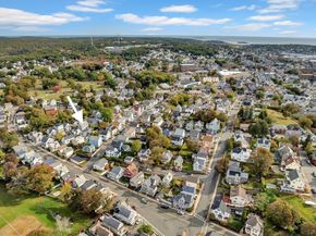 7 Harold Ave, Gloucester MA 01930