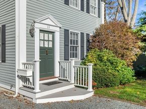 33 Pleasant St 33, Manchester MA 01944