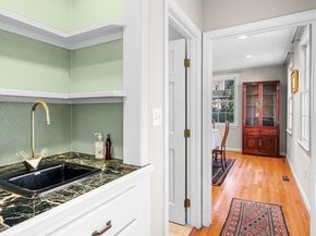 33 Pleasant St 33, Manchester MA 01944