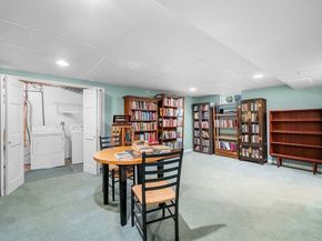 33 Pleasant St 33, Manchester MA 01944