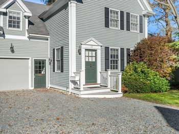 33 Pleasant St