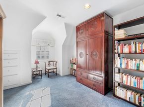 33 Pleasant St 33, Manchester MA 01944