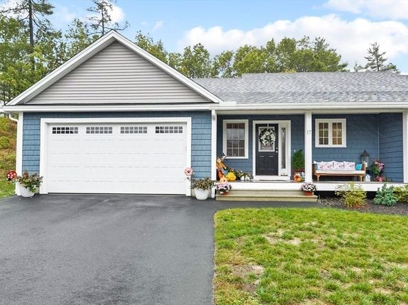 17 Turtle Ln 17, Sterling MA 01564