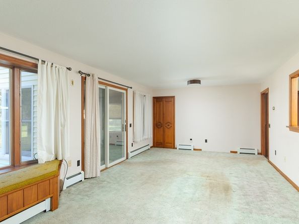 85 Marsh Rd, Barre MA 01005