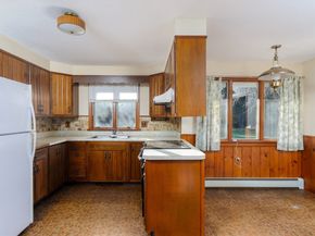 85 Marsh Rd, Barre MA 01005