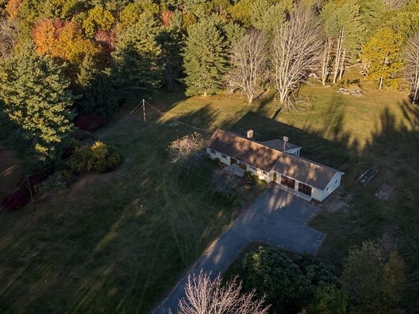 85 Marsh Rd, Barre MA 01005