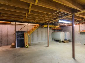 85 Marsh Rd, Barre MA 01005