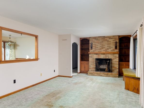 85 Marsh Rd, Barre MA 01005