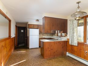 85 Marsh Rd, Barre MA 01005
