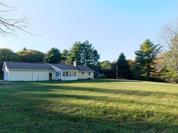 85 Marsh Rd, Barre MA 01005