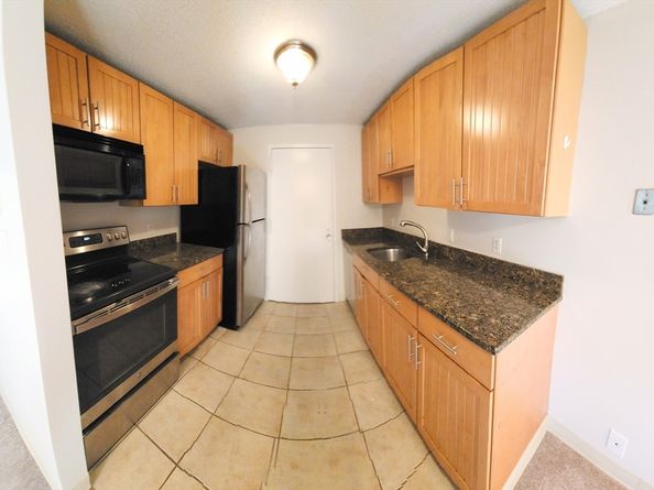 11 Post Oak Lane 6, Natick MA 01760